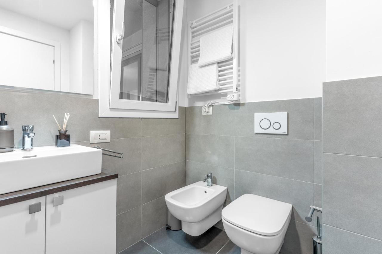 Modern With Terrace & Garage By Ndp Rent Apartment Milan Luaran gambar