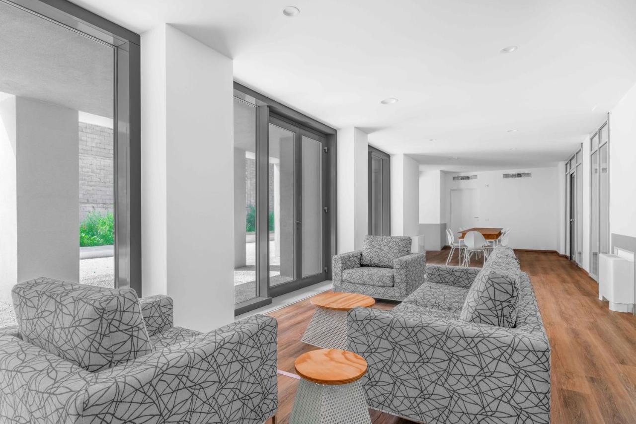 Modern With Terrace & Garage By Ndp Rent Apartment Milan Luaran gambar